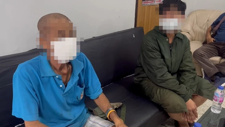 นายเล็ก จิตรสิงห์ อายุ 70 ปี และนายเอนก หรือ หนึ่ง จิตรสิงห์ อายุ 25 ปี ผู้ต้องหา