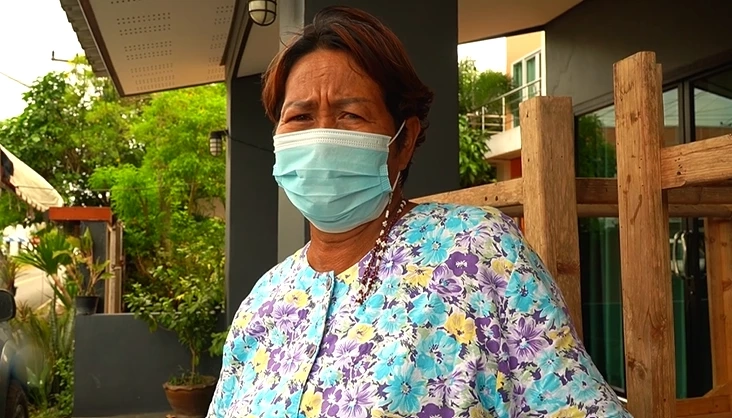 นางกนิษฐา ณ นคร อายุ 58 ปี เจ้าของบ้านที่พบวัตุระเบิด