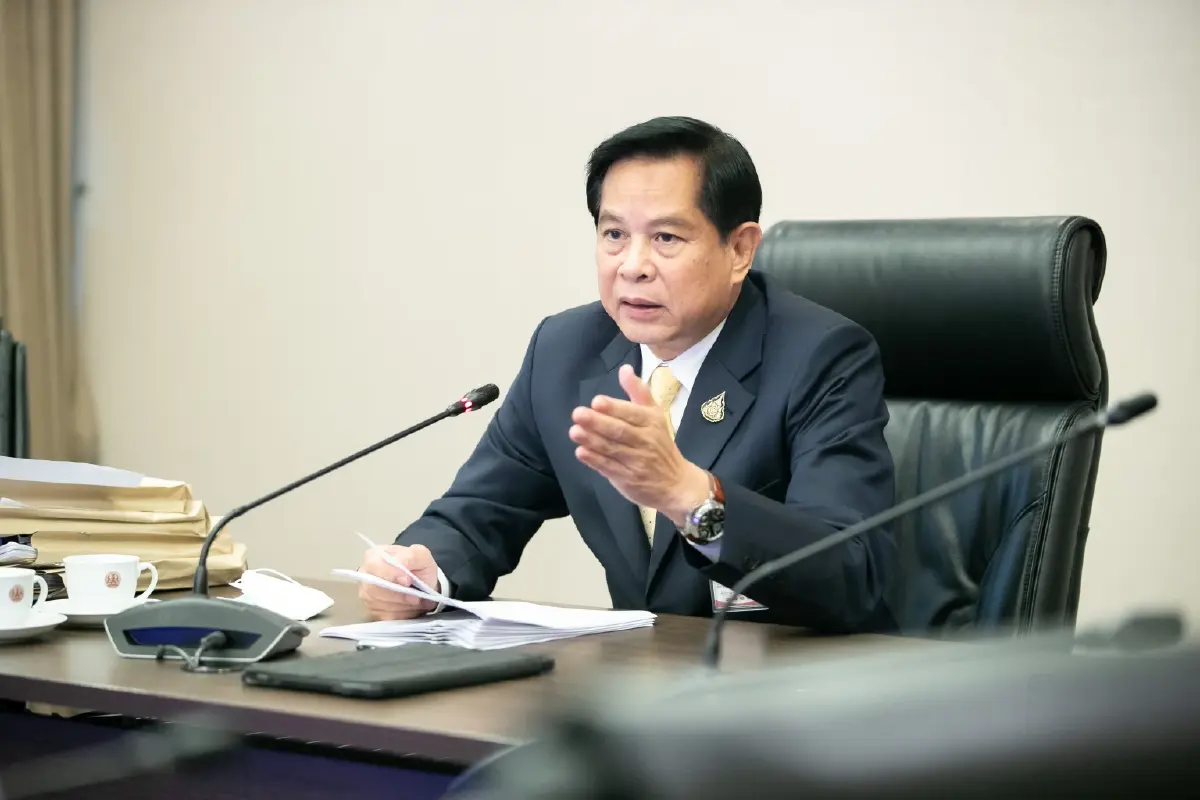 "พีระพันธุ์"เร่งสางกม.คลุมเครือปลดล็อกปชช.เปิดทางเศรษฐกิจฐานราก