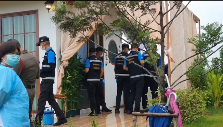 ตร.คุมตัว เสี่ยอั๋น - แฟนสาว สอบเพิ่มยิงหนุ่มดับคาอ่าง ก่อนส่งฟ้องศาล