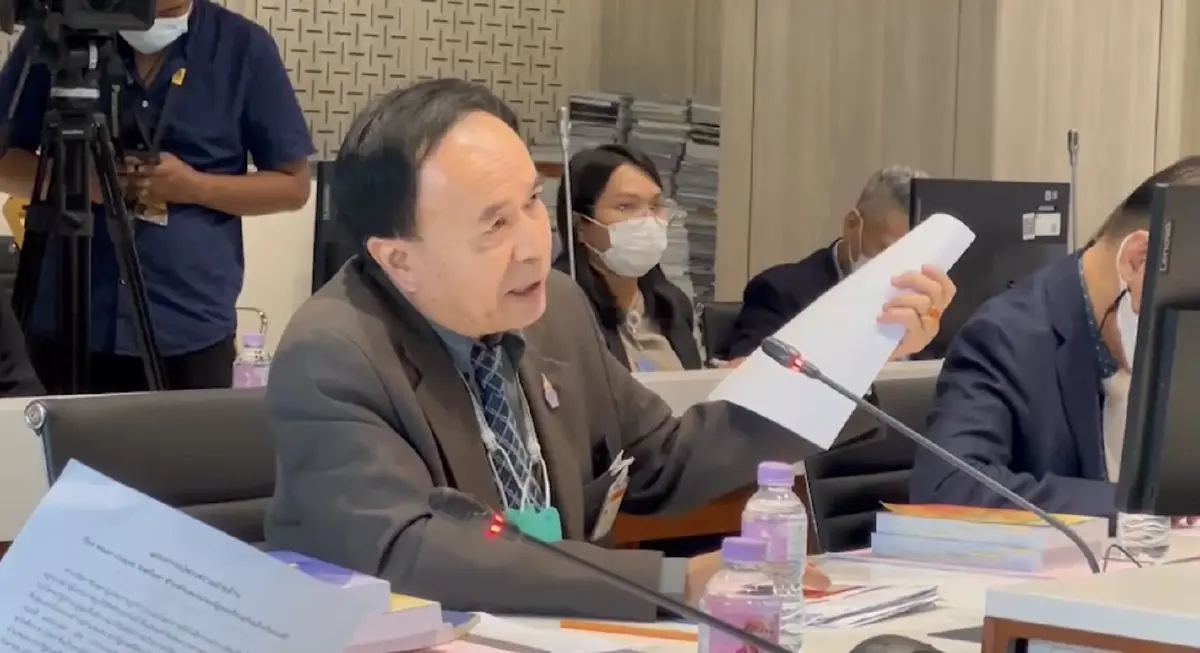 ฝ่ายค้านเกาะติดศาลรัฐธรรมนูญวินิจฉัยนายก 8 ปี