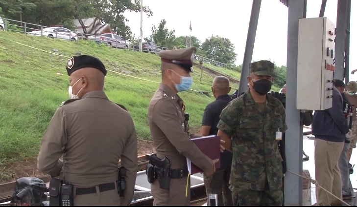 สยอง พบศพหญิงสาว ถูกฆ่ายัดใส่กระเป๋าถ่วงหินลอยน้ำโขง อืดติดแพ นรข.