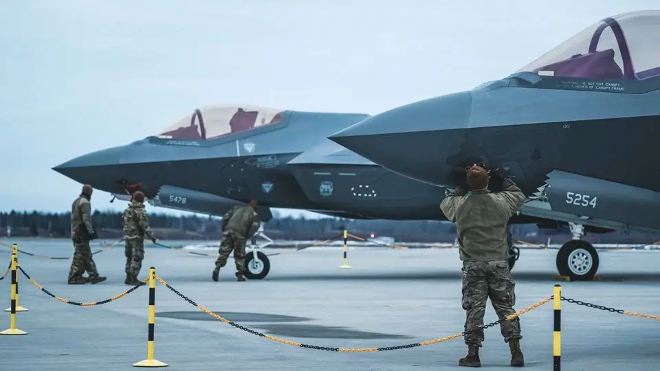 เพนตากอนระงับส่ง F-35 เจอชิ้นส่วนจากจีน