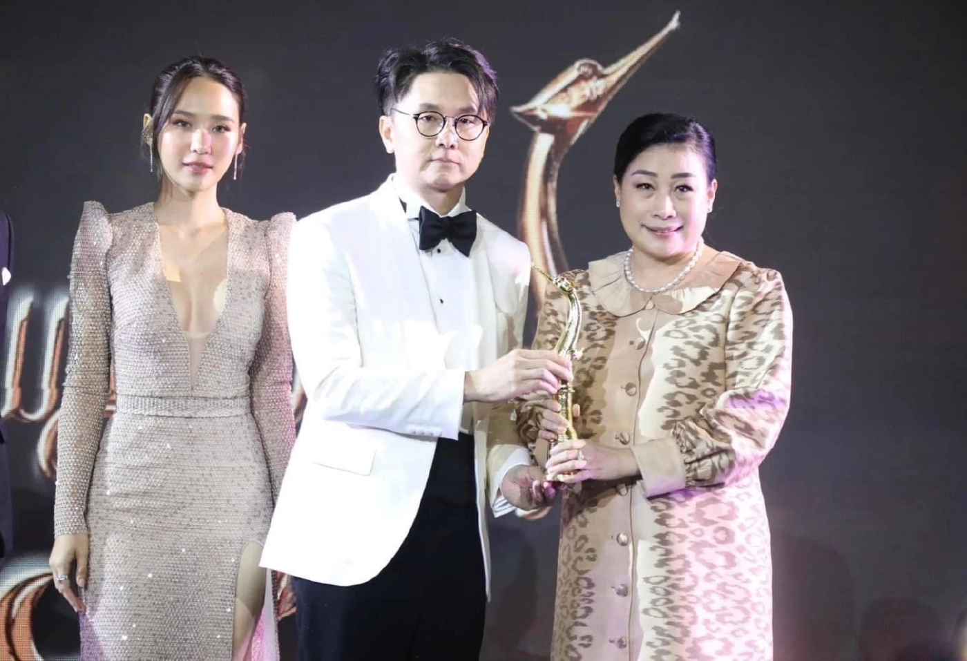 “ร่างทรง” กวาดรางวัลสุพรรณหงส์ ครั้งที่ 30 ไปถึง 13 สาขา