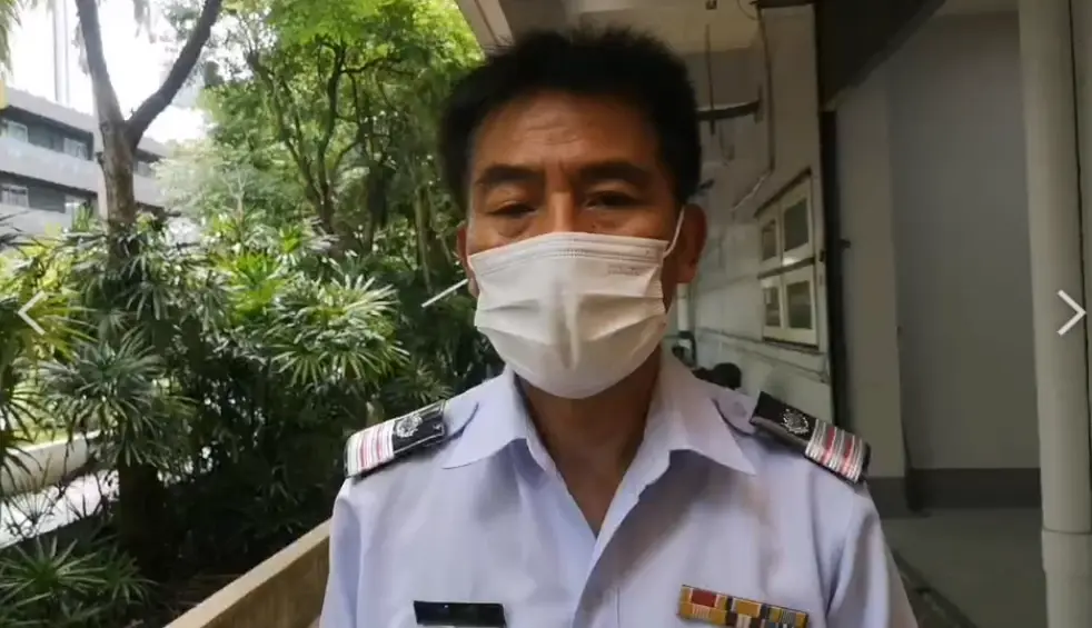 นายสดุดี​ พรมวิชัย​ ผู้จัดการรถเมล์สาย​ 105