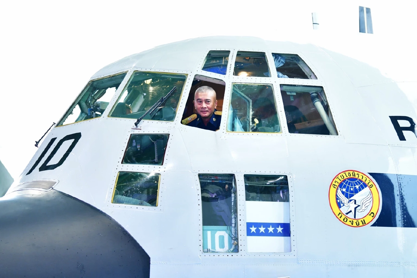 พล.อ.อ.อลงกรณ์ วัณณรถ ผู้ช่วยผู้บัญชาการทหารอากาศ