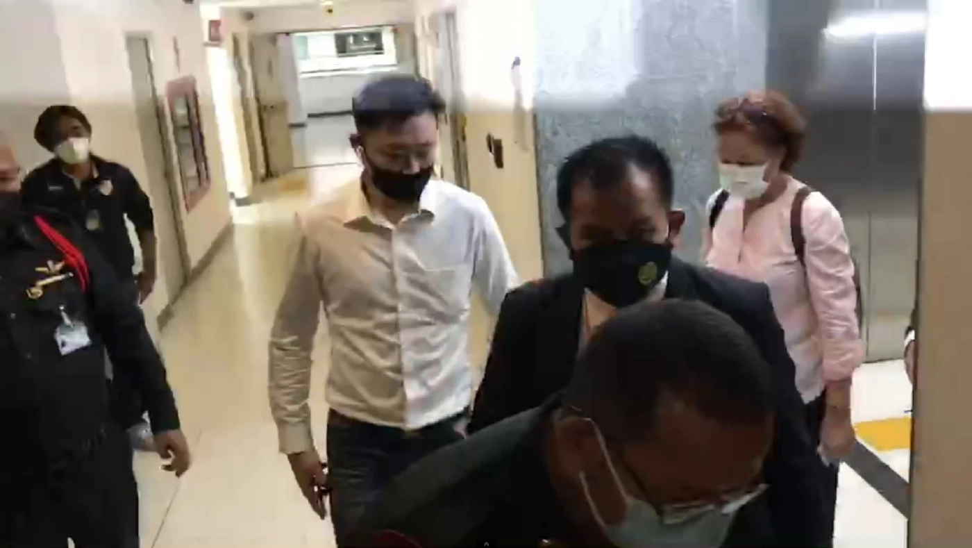 สองแม่ลูก แม่ข่ายกลุ่ม“ดีเจแมน-ใบเตย”โร่รับทราบข้อหาคดีForex-3D