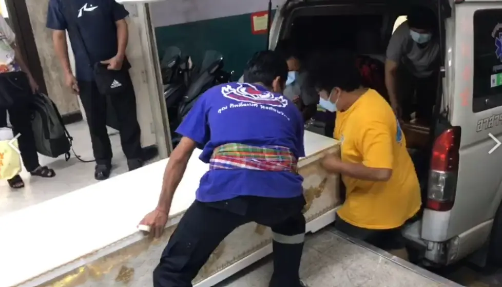 ญาติรับร่างชายที่เสียชีวิต ลอยคลองถูกตัวเงินตัวทองแทะ กลับพิษณุโลกแล้ว