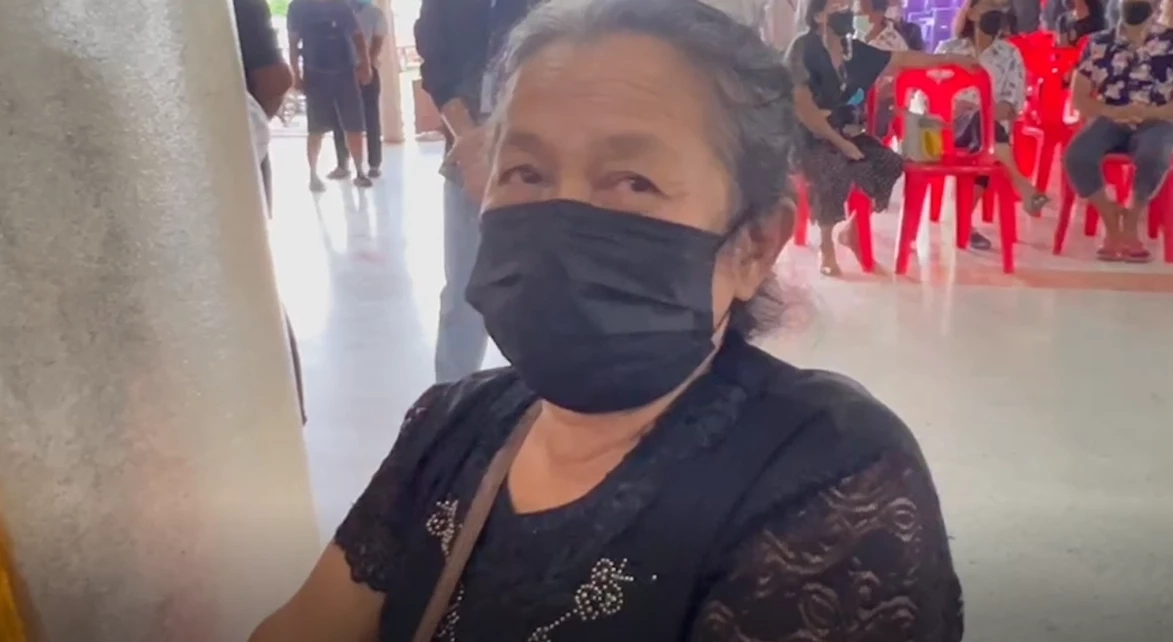 นางมาลี พงษ์จีน แม่ของน้องแอร์