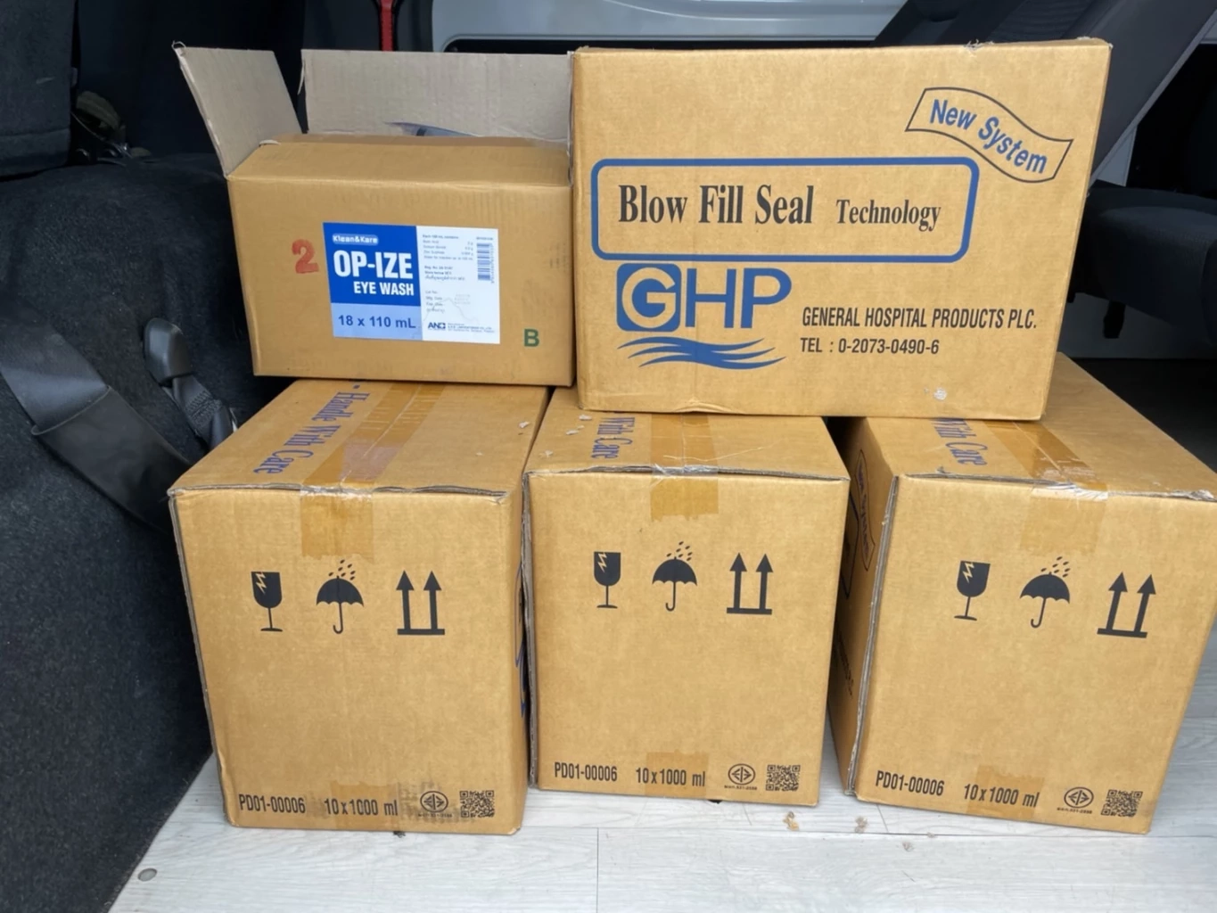 หวิดเศร้า รถขนช้างพลิกคว่ำที่แม่แจ่ม ช้างหมดสติไปพักใหญ่ โชคดีที่ฟื้น