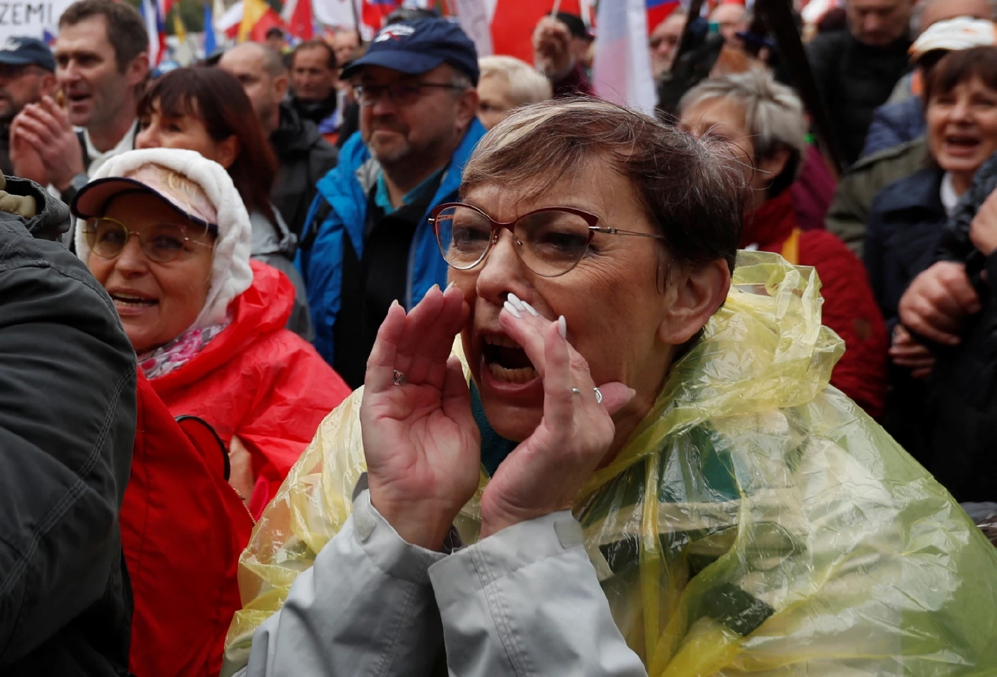 ชาวเช็กประท้วงต้านวิกฤตพลังงาน-ส่งอาวุธให้ยูเครน