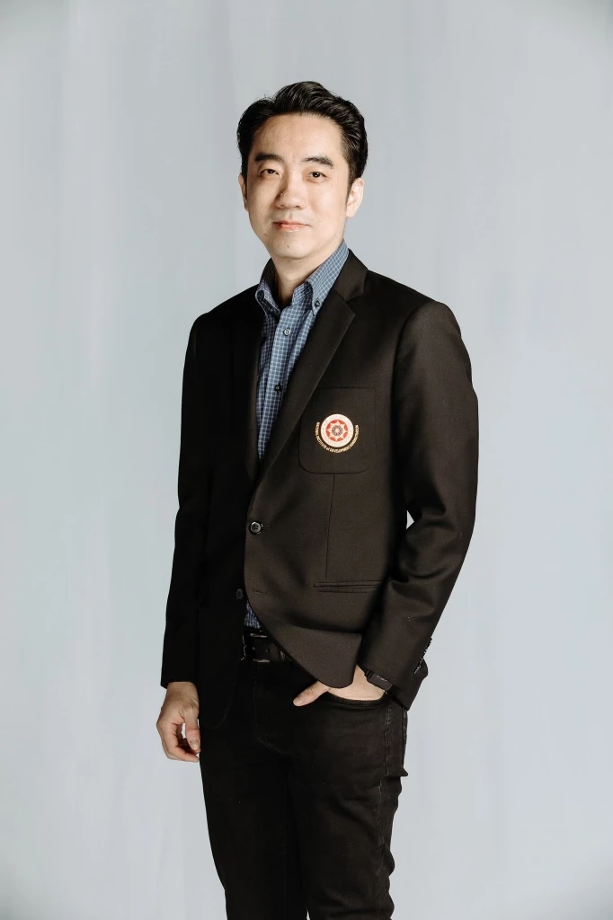 เผยความลับ “หมอทวีศิลป์” โหมงานศบค. เคยคิดลาออก-เจอทั้งขู่-บูลลี่