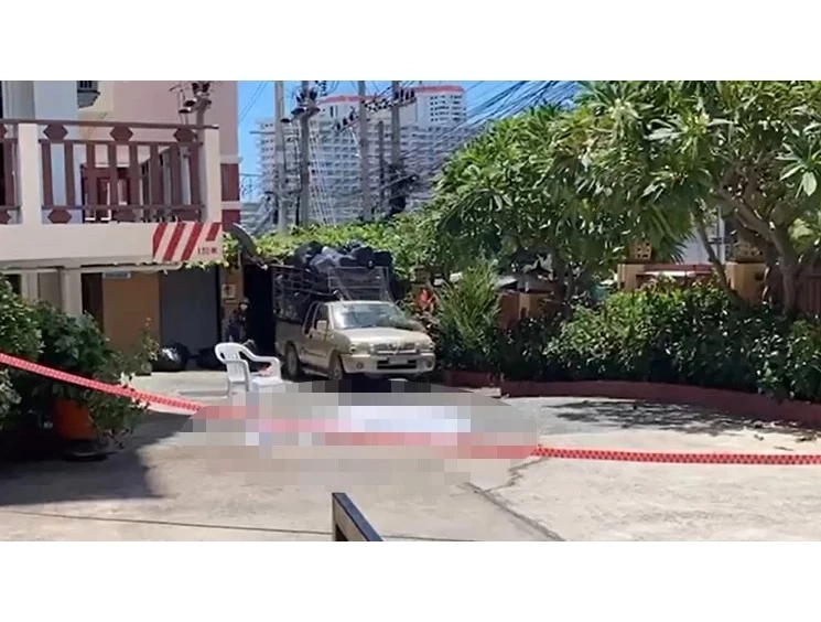 สาวคีร์กิซถาน โปรยเงิน ก่อนกระโดดตึกดับ 