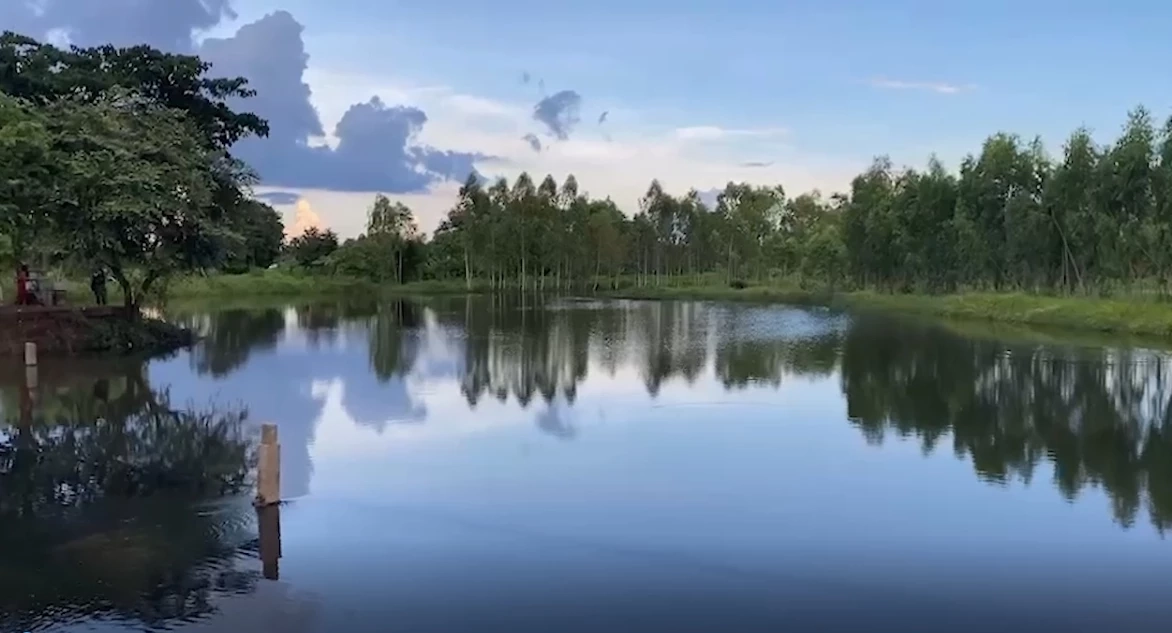 สุดสลด “ด.ญ. - ด.ช.” จมน้ำดับพร้อมกัน 4 ราย “พ่อ -แม่”  ใจสลายกอดศพร่ำไห้