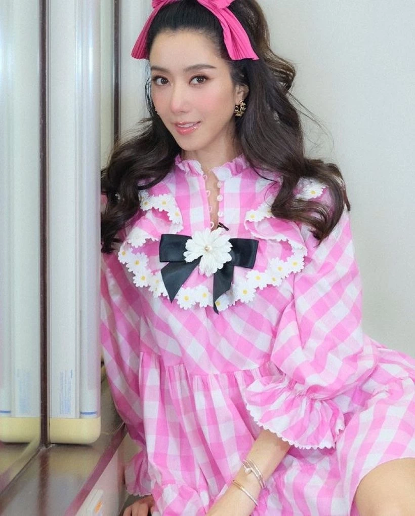 ไม่ต้องลุ้นแล้ว “ไอซ์ อภิษฎา” เฉลยเพศลูกคนแรก สามีเห่อมากตั้งชื่อลูกแล้ว