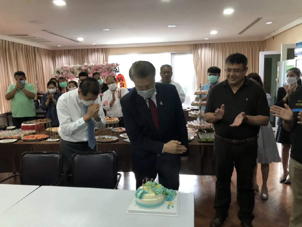 "นิพนธ์"นำคณะปชป.อวยพรวันเกิด"บัญญัติ"ครบรอบ 80 ปี