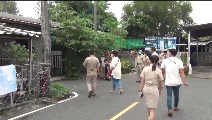 เด็กสาววัย 13 ปี ชีวิตสุดรันทด เลี้ยงแม่ตาบอดไม่มีเงินจ่ายค่าห้องเช่า