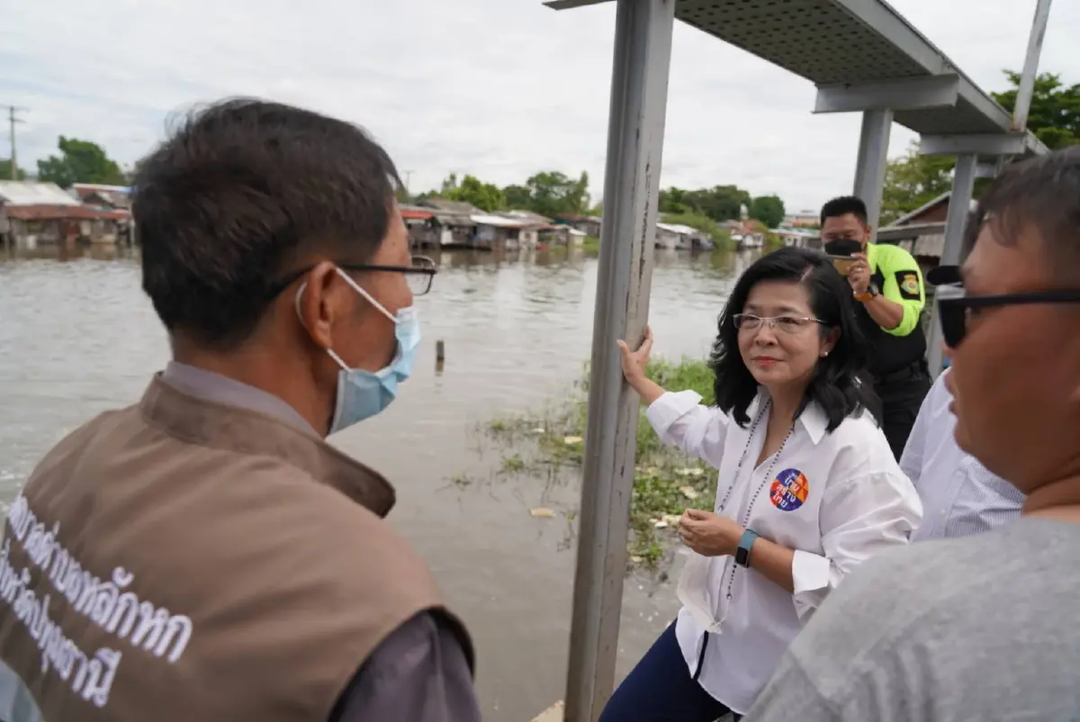 "คุณหญิงหน่อย"ลงพื้นที่ดอนเมืองแก้ปัญหาน้ำท่วมขังนานกว่า 4 วัน