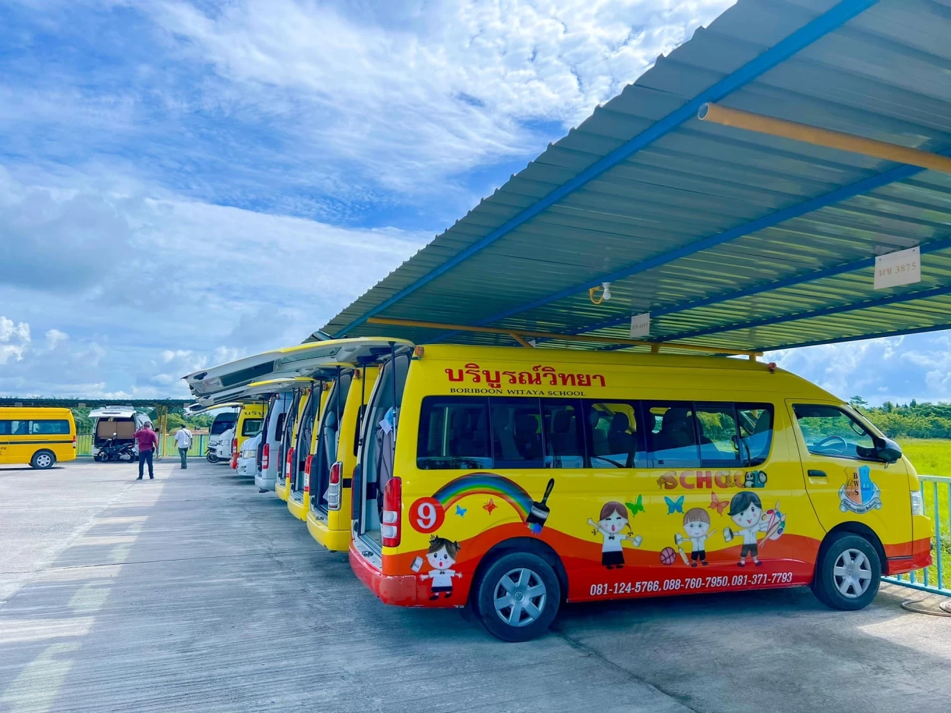 ชาวเน็ตแห่ชื่นชม “รร.บริบูรณ์วิทยา” ป้องกันปัญหาลืมเด็กในรถ