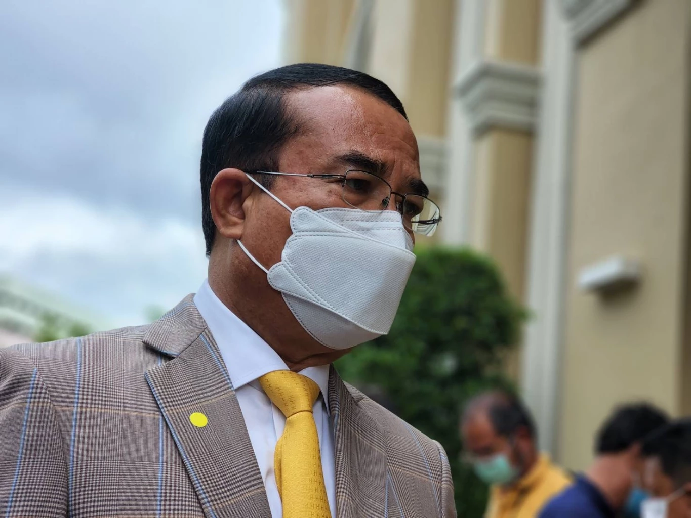 "ชินวรณ์"ชมสปิริต"นิพนธ์"ลาออกรมต.ชี้โควตาภาคใต้หรือไม่ปชป.คุยกันได้