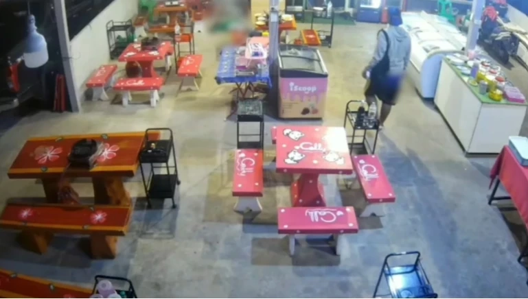 วงจรปิดจับภาพนายทอมมี่ยิงอดีตเมียในร้านหมูกระทะ