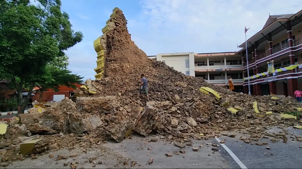 กรมศิลป์ ลงพื้นที่เจดีย์อายุกว่า 522 ปี เตรียมรื้อก่อนบูรณะใหม่ (คลิป)