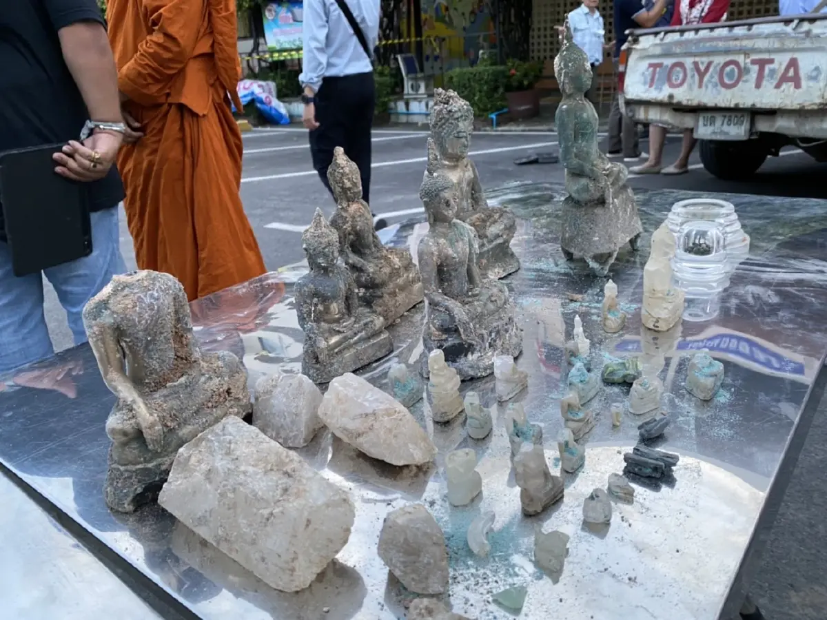 กรมศิลป์ ลงพื้นที่เจดีย์อายุกว่า 522 ปี เตรียมรื้อก่อนบูรณะใหม่ (คลิป)