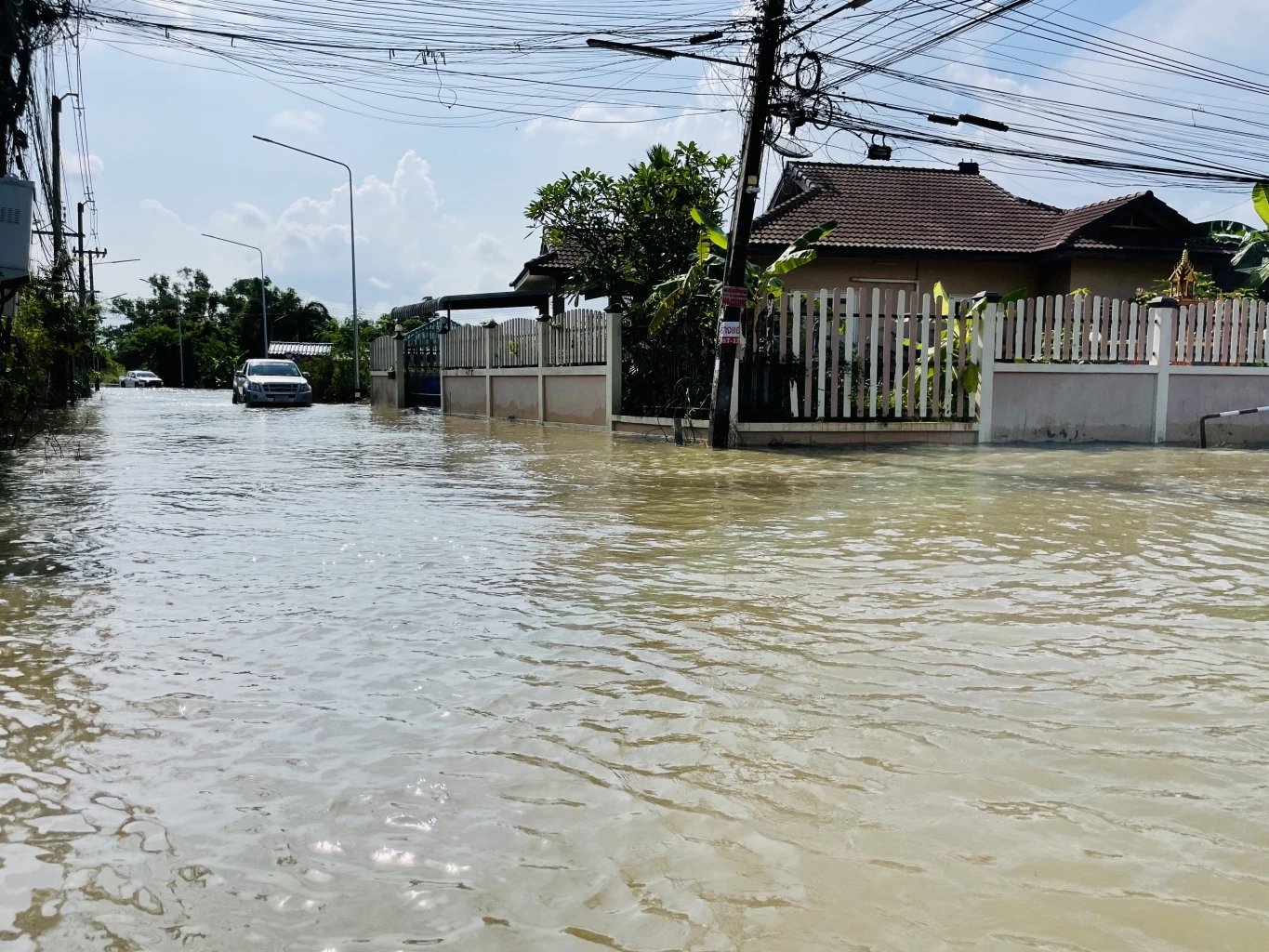 สุดเศร้า “ต.ทับมา” จ.ระยอง น้ำท่วมซ้ำ เผยล่าสุดระดับน้ำสูง 2 เมตร