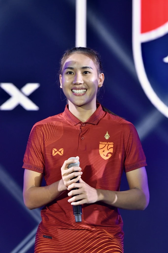 วอริกซ์ เปิดตัวชุดแข่งขันฟุตบอลทีมชาติไทยใหม่