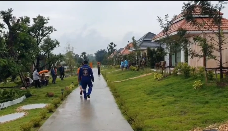 ตร.คุมตัว เสี่ยอั๋น - แฟนสาว สอบเพิ่มยิงหนุ่มดับคาอ่าง ก่อนส่งฟ้องศาล