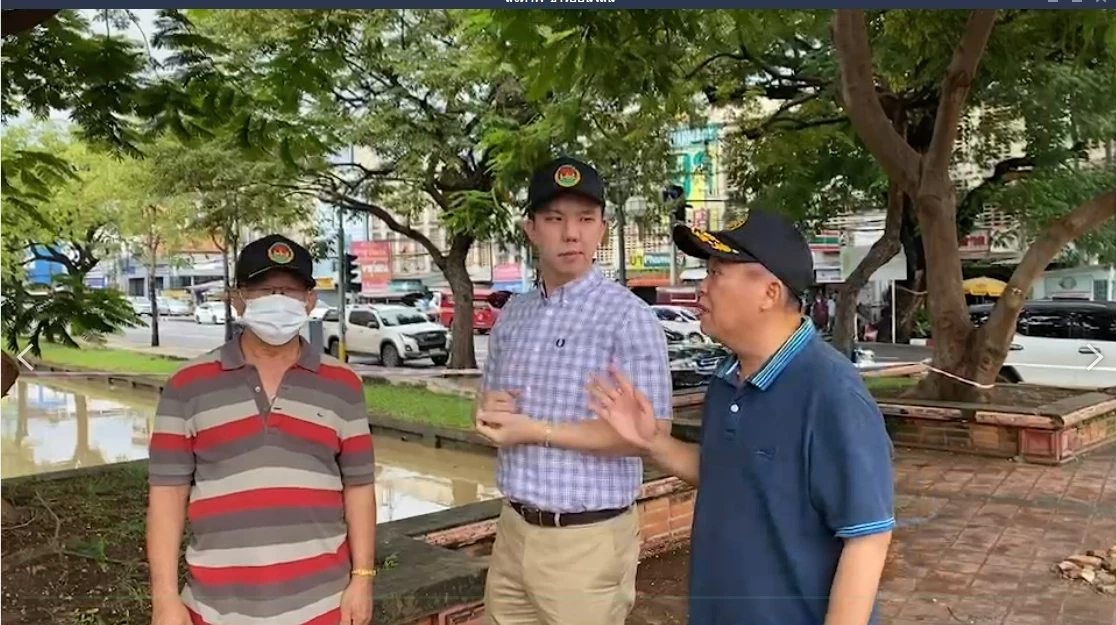 ฝนถล่ม ประตูช้างเผือกพัง นายกเทศมนตรีนครเชียงใหม่ เข้าตรวจสอบ