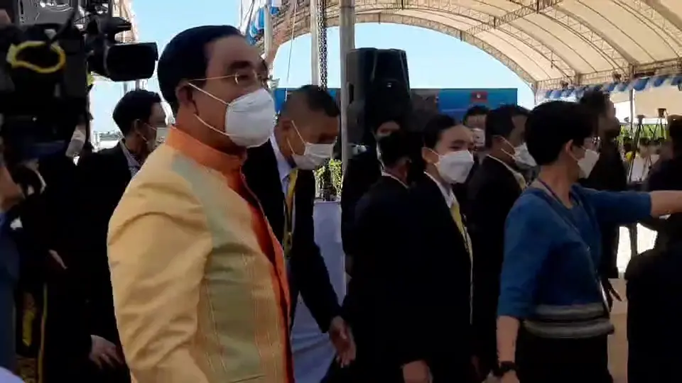 นายกรัฐมนตรี​ บินร่วมพิธีวางศิลาฤกษ์ "สะพานมิตรภาพไทย-ลาว" แห่งที่ 5 (คลิป)