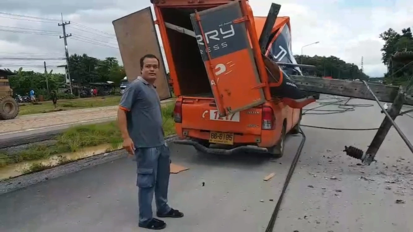 "พายุโนรู" ถล่ม อ.เด่นชัย เสาไฟฟ้าแรงสูงล้ม 13 ต้น ทับรถเสียหายเพียบ (มีคลิป)