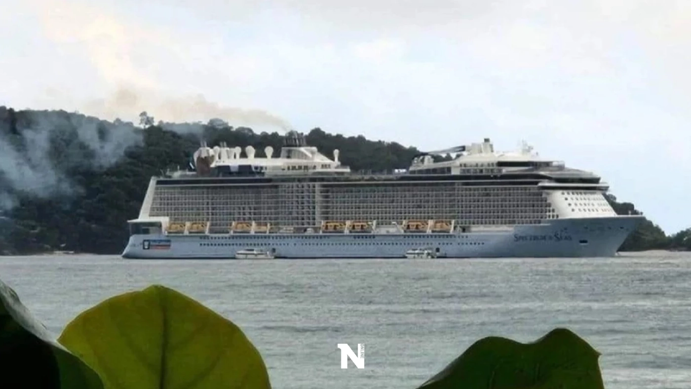 ชาวภูเก็ต แห่ยินดีต้อนรับเรือสำราญใหญ่สุดในเอเชีย ลำแรกในรอบ 3 ปี หลังผจญโควิด