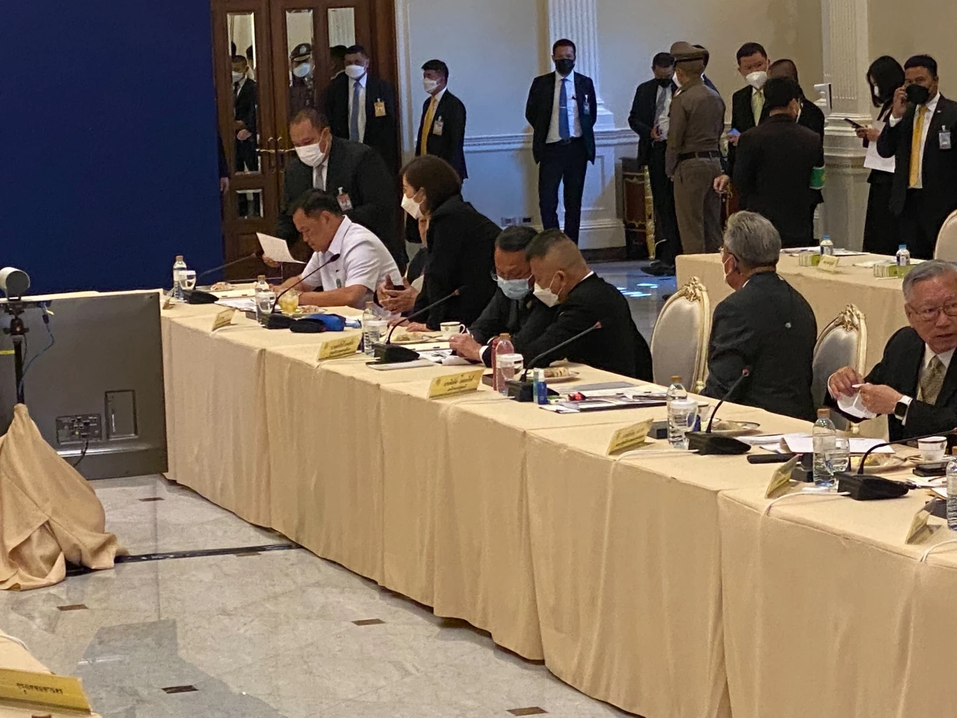 นายกฯ นำถกบอร์ดยาเสพติด-อาวุธปืน ยกเหตุการณ์หนองบัวลำภู ย้ำเป็นวาระแห่งชาติ