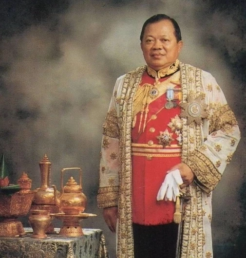 ในหลวง โปรดเกล้าฯ แต่งตั้ง ‘พล.อ.บัณฑิตย์ มลายอริศูนย์’ เป็นองคมนตรี