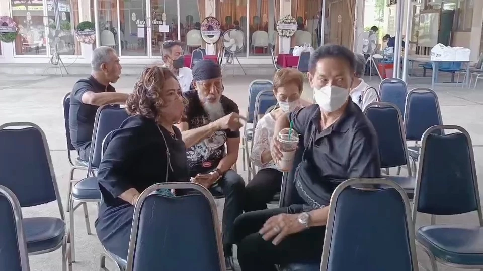 ญาติเผย "เด่น ดอกประดู่" เสียชีวิตด้วยโรคชรา ร่างถึงวัดรดน้ำศพ 4 โมงเย็นนี้ (คลิป)