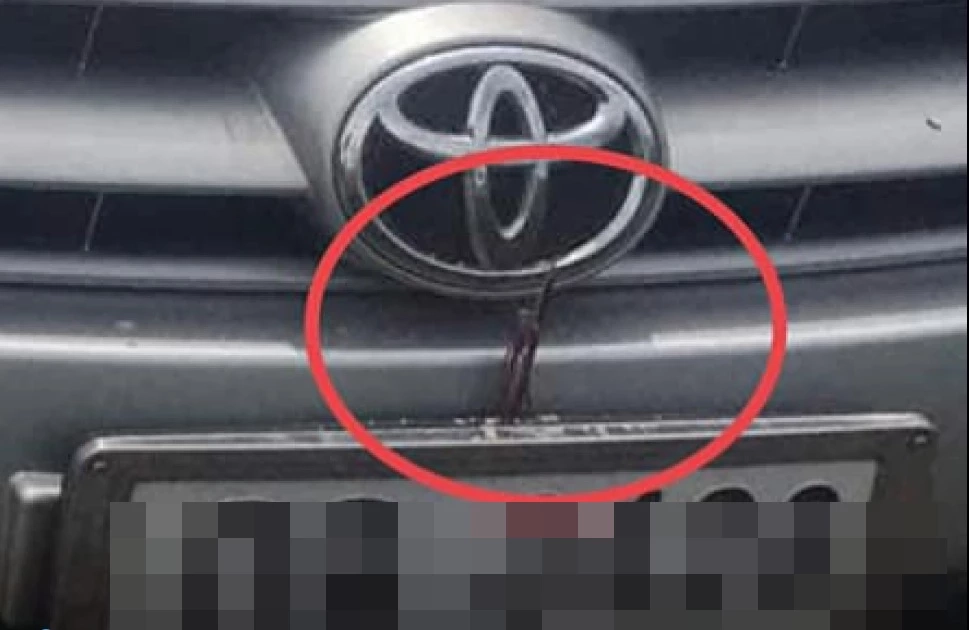 ผวา "ครูสาว" ถูกมือมืดทุบกระจกรถ ซ้ำจุดธูปเสียบไว้ที่ป้ายทะเบียน