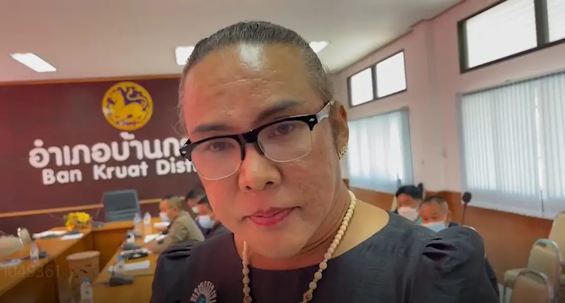 เดือด ! ชาวบ้านจี้แจงบัญชีค่าทำศพ  ฉะพนักงานเงินเฉียดแสน ขอโบนัสเพิ่ม  (คลิป)