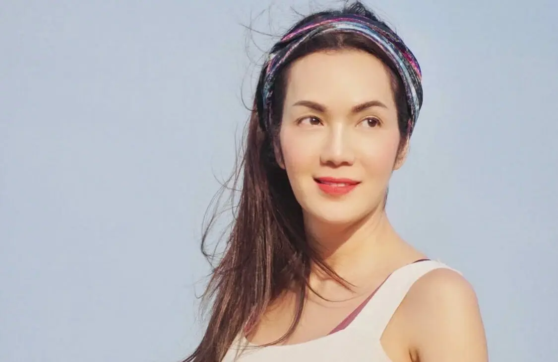 ชาวเน็ตเมนต์สนั่น "อ๋อม สกาวใจ" ชวนคิดเหตุการณ์ 14 ต.ค. และ 6 ต.ค