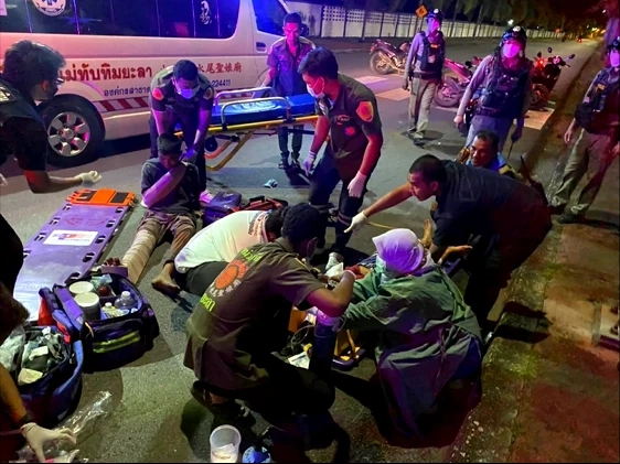 สองวัยรุ่นขี่ จยย. ไล่ยิงเยาวชนใจกลางเมืองยะลา เจ็บ 3 คน ตร.เร่งไล่ล่าตัว