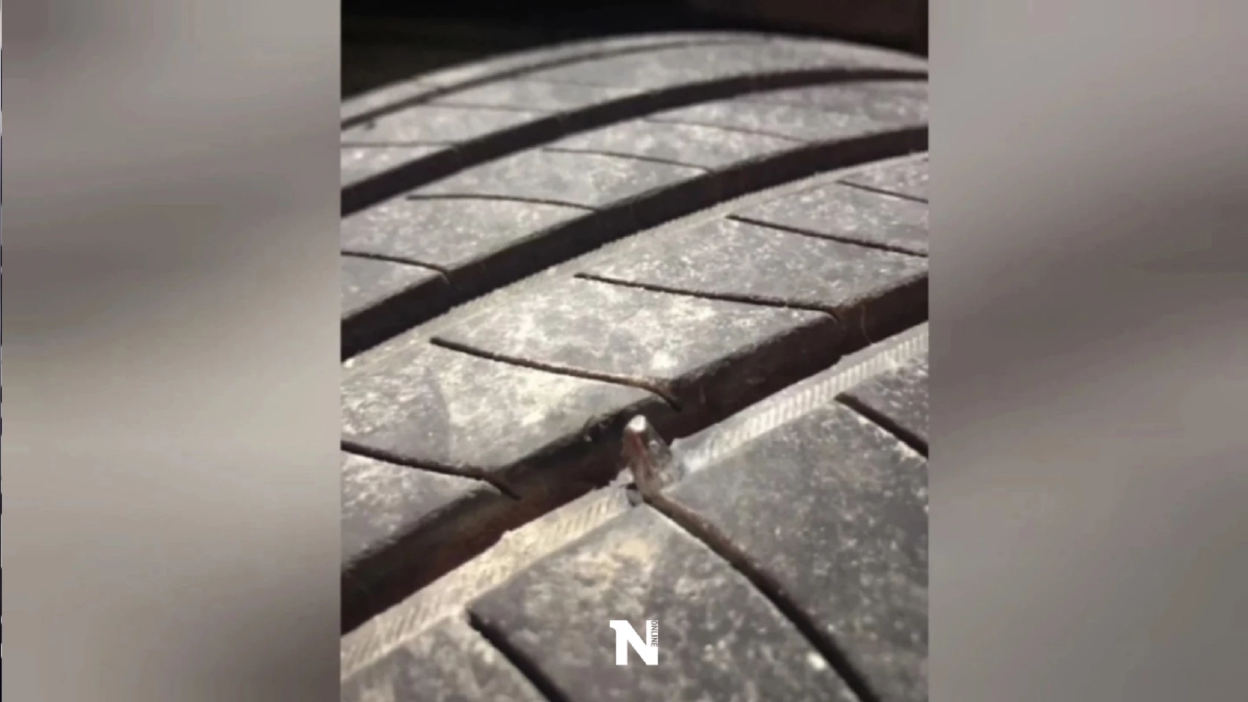 สุดผวา "อัยการดาว" เผย เจอตะปูปริศนาเจาะยางรถยนต์ 3 ครั้งติด คาดไม่น่าใช่อุบัติเหตุ