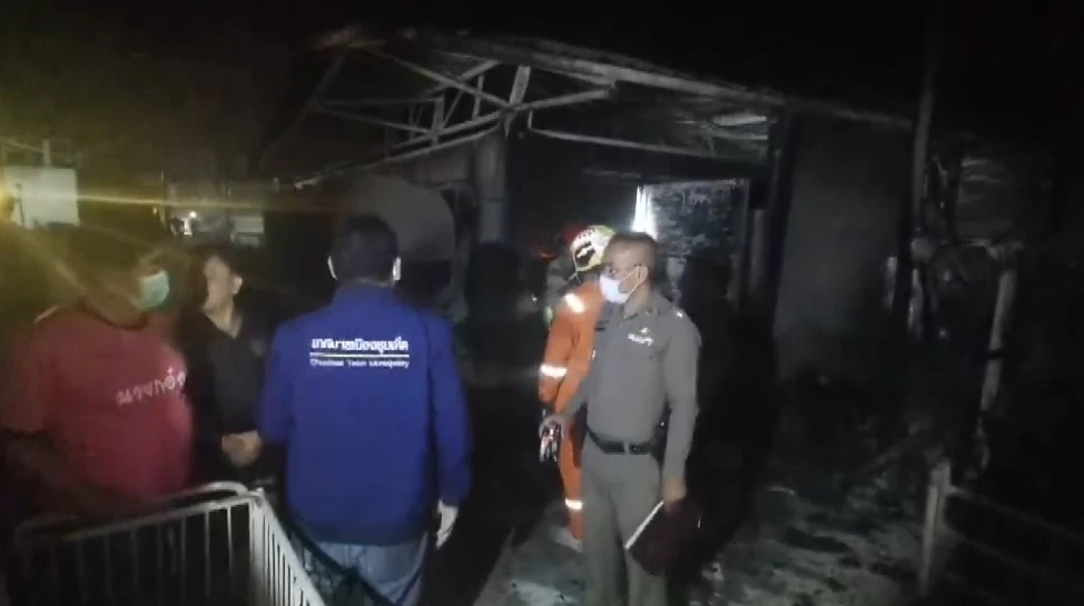 บุรีรัมย์ ไฟไหม้ฟาร์มหมู ย่างสดแม่พันธุ์กว่า 160 ตัว