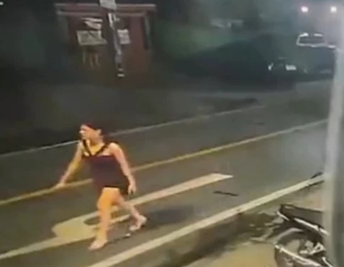 ผวา “สาวพีอาร์” ร้องถูก “แก๊งสาวสอง” รุมยำ ขู่ซ้ำรู้จักผู้ใหญ่ในจว. (มีคลิป)