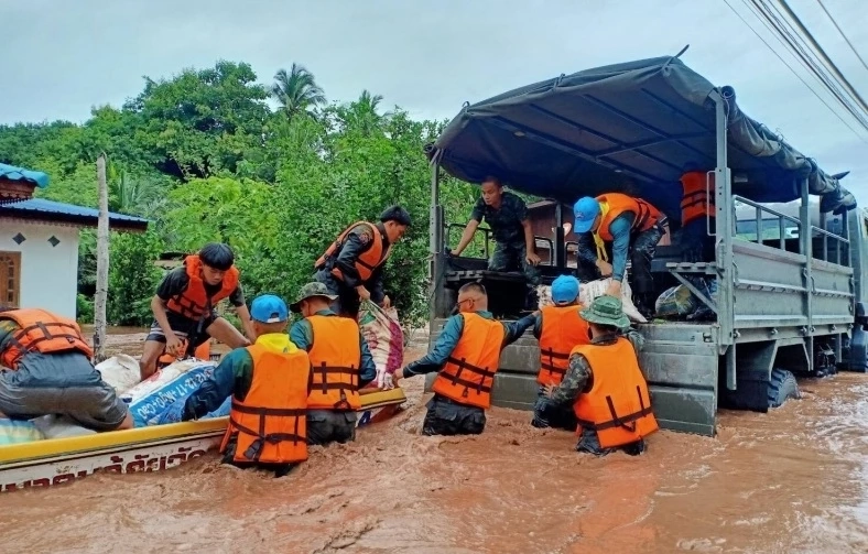 รัฐบาลเตรียมแบ่งงบกลางฯ 2.3 หมื่นล้าน เยียวยาน้ำท่วม - กระตุ้นเศรษฐกิจปลายปี 65