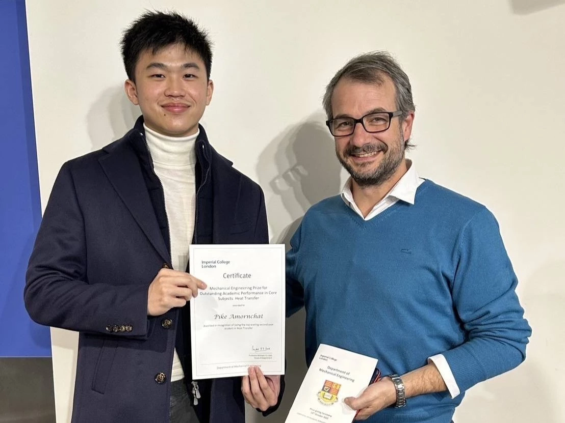 "ยิ่งลักษณ์" โพสต์"ลูกไปป์"รับรางวัลเรียนดี ปลื้ม"ลูกคือความภูมิใจของแม่"