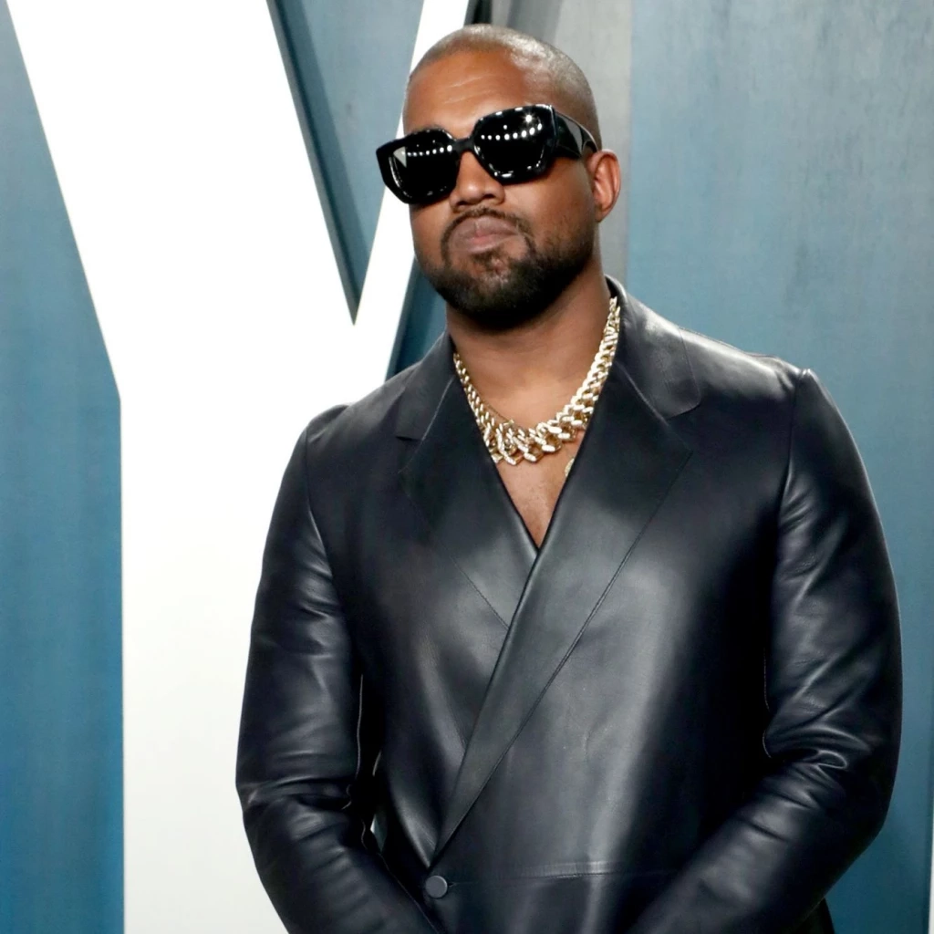 Adidas ยุติความสัมพันธ์ Kanye West เตรียมใช้แบรนด์ตัวเองทำตลาด