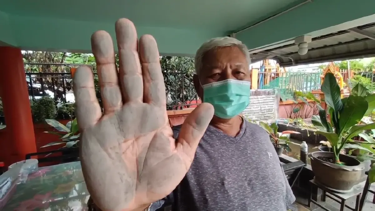 ชาวบ้านร้องขอความเห็นใจเร่งซ่อมถนน หายใจเข้าไปเจอแต่ฝุ่น