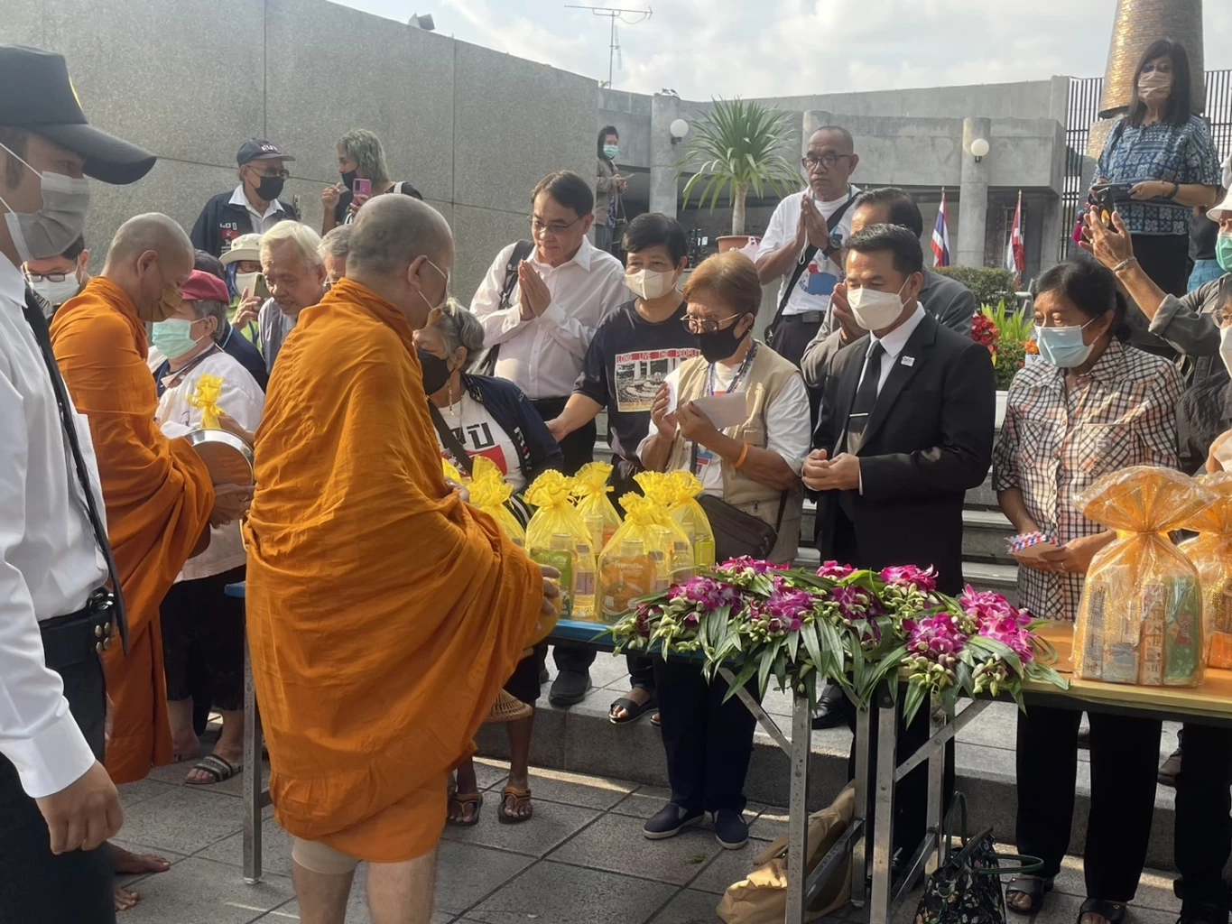 คนเดือนตุลา รัฐบาล ร่วมจัดงานรำลึก​ครบรอบ 49 ปี เหตุการณ์ "14​ ตุลา 16"