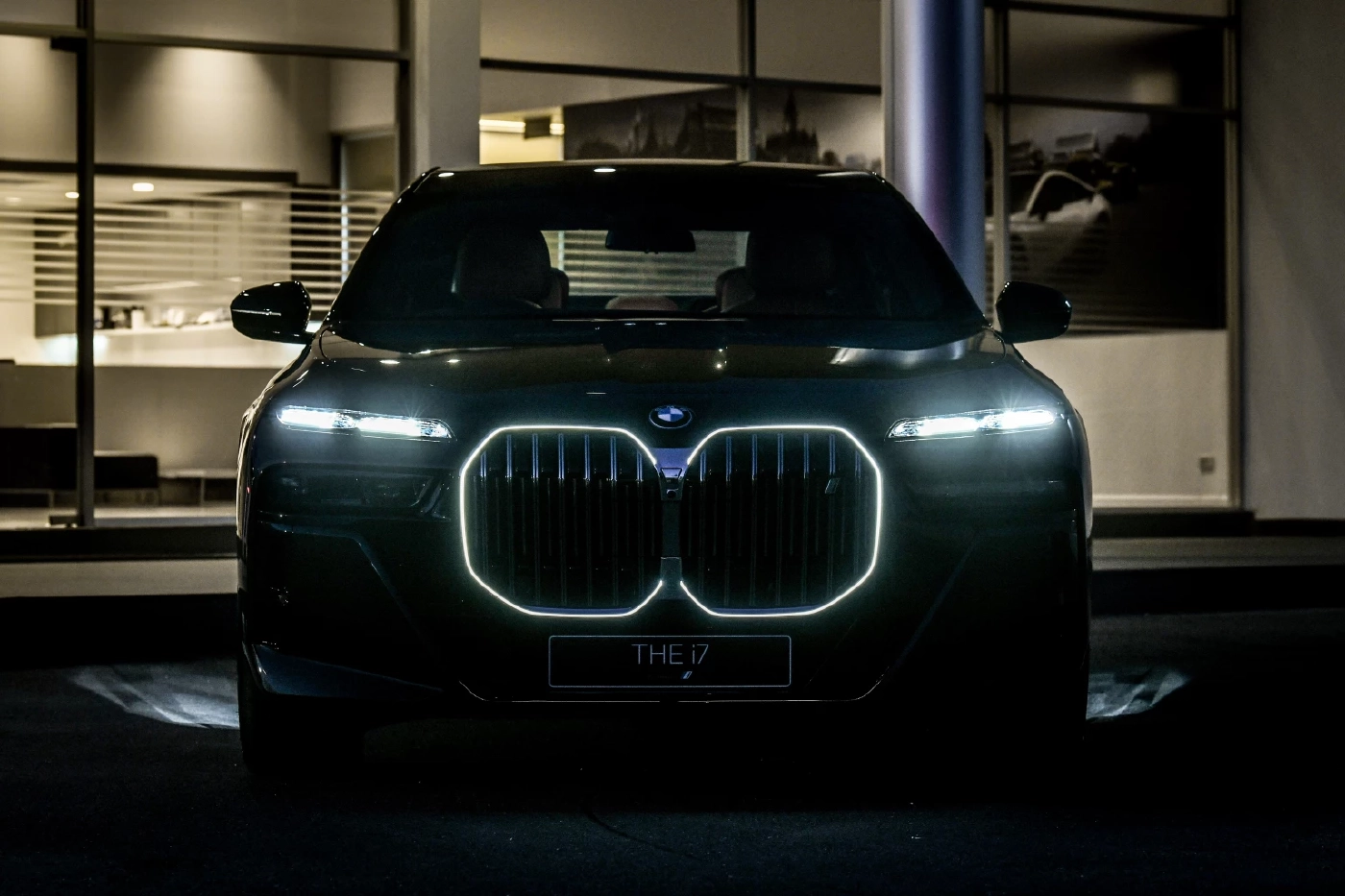 เปิดสปีชีส์ BMW i7 รถรับส่งผู้นำเอเปคถึงไทยครบแล้ว